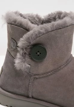 UGG MINI BAILEY BUTTON - Ankle Boots - Grey 5 UGG MINI BAILEY BUTTON - Ankle Boots - Grey -UGG Shop 04eb63774fb542ec9ef63b8f34cea427