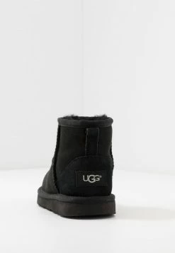 UGG CLASSIC MINI II - Classic Ankle Boots - Black 3 UGG CLASSIC MINI II - Classic Ankle Boots - Black -UGG Shop 0fb9c4f9229e4cabbcce61991db9ba33