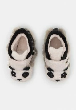 UGG BIXBEE PANDA STUFFIE UNISEX - First Shoes - Black -UGG Shop 15ef4748e7ca4689992709037cd641d9