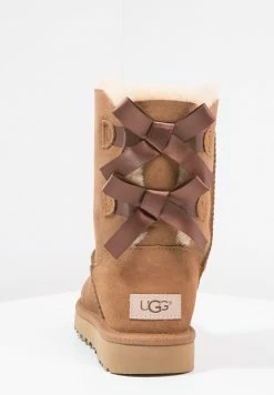UGG BAILEY BOW - Classic Ankle Boots - Chestnut -UGG Shop 19a0c9e91a1745dcaf8ab0c721bf5cd0