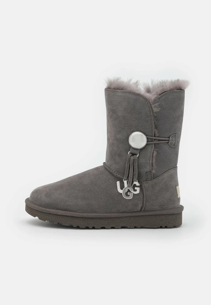 BAILEY BUTTON CHARM - Classic ankle boots - charcoal UGG BAILEY BUTTON CHARM - Classic Ankle Boots - Charcoal -UGG Shop 19d1e0476b1c422aab980ae27eca68b9