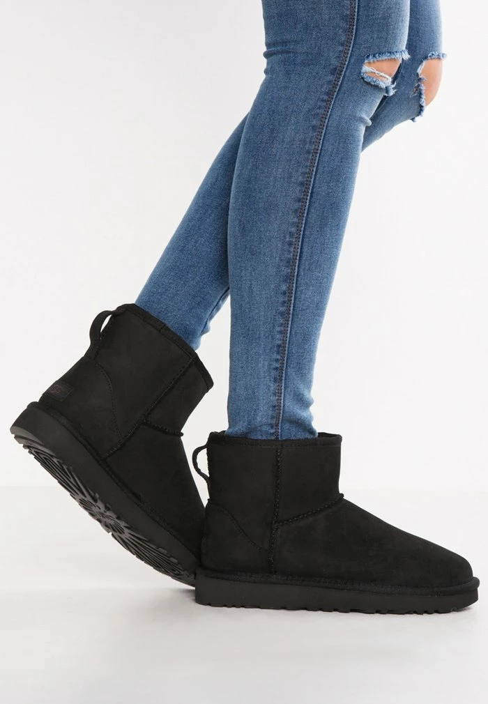 CLASSIC MINI - Classic ankle boots - black UGG CLASSIC MINI - Classic Ankle Boots - Black -UGG Shop 1b239ed388c240d994ae106db168ba0d
