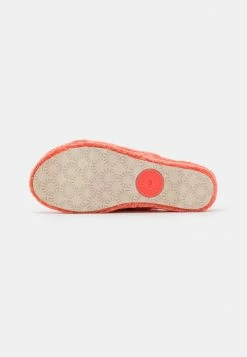 UGG FLUFF YEAH VEGAN - Platform Sandals - Peach Bliss -UGG Shop 1d01a316325c4f519c09f9ad8eed27b8