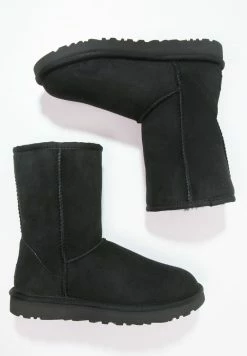UGG CLASSIC SHORT - Classic Ankle Boots - Black 9 UGG CLASSIC SHORT - Classic Ankle Boots - Black -UGG Shop 1eec6e17322f437b90d12fe52676f24f