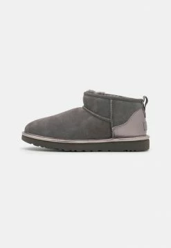 UGG CLASSIC ULTRA MINI SHINE - Ankle Boots - Charcoal
