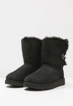 UGG BAILEY BUTTON II - Classic Ankle Boots - Black 3 UGG BAILEY BUTTON II - Classic Ankle Boots - Black -UGG Shop 27039cb5325f4d2caa3688a6ba51a79b