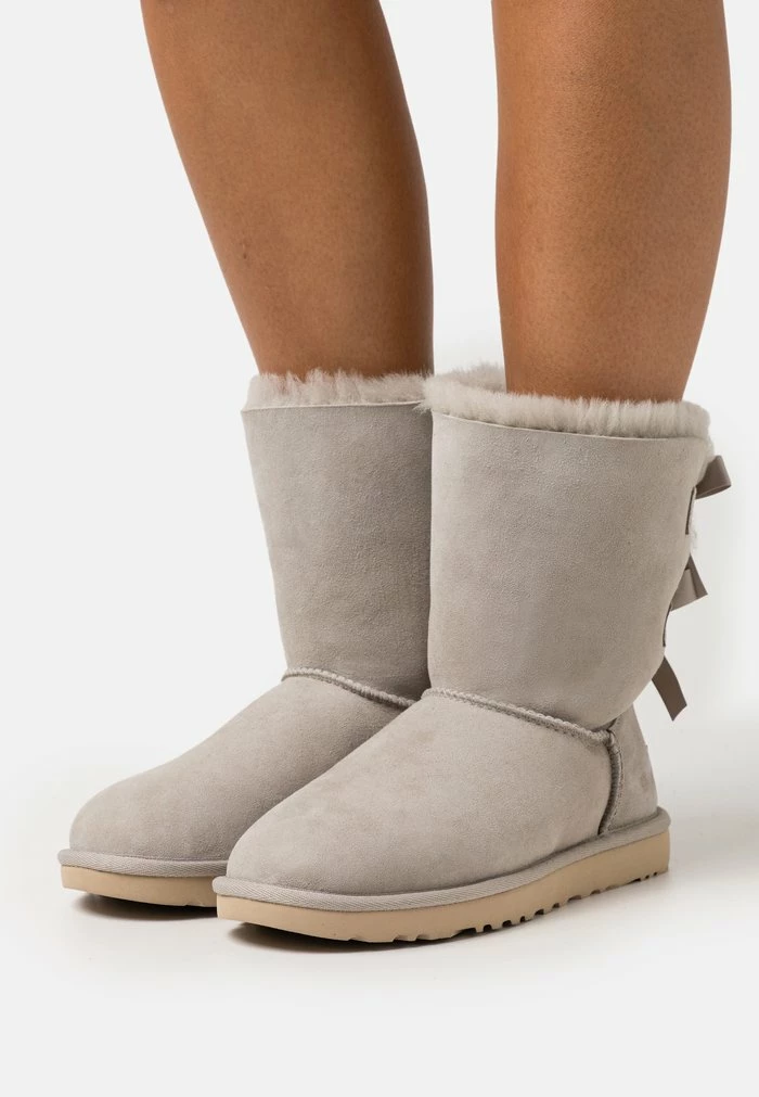 UGG BAILEY BOW - Classic Ankle Boots - Light Grey 1 UGG BAILEY BOW - Classic Ankle Boots - Light Grey