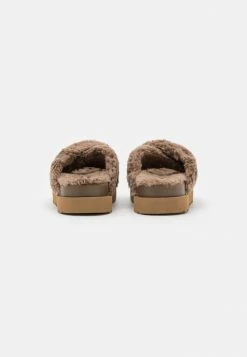 UGG FUZZ SUGAR CROSS SLIDE - Slippers - Hickory -UGG Shop 297946461abf4adba26d575baebe6ac7