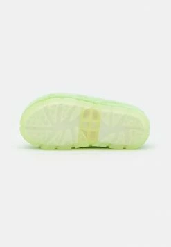 UGG FLUFFITA CLEAR - Slippers - Parakeet Green 4 UGG FLUFFITA CLEAR - Slippers - Parakeet Green -UGG Shop 2abcfe7612304b81acfafe95c5142d77