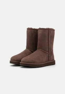UGG CLASSIC SHORT - Classic Ankle Boots - Burnt Cedar -UGG Shop 2c7556c1a1084339bce9a18377d46d02