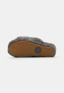 UGG FLUFF YEAH SLIDE - Slippers - Charcoal -UGG Shop 2d65354e73ec42ab875f523638ff842d