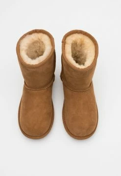 UGG CLASSIC II - Classic Ankle Boots - Chestnut 3 UGG CLASSIC II - Classic Ankle Boots - Chestnut -UGG Shop 2f92f1359461493ca3f2175081cdbd8e