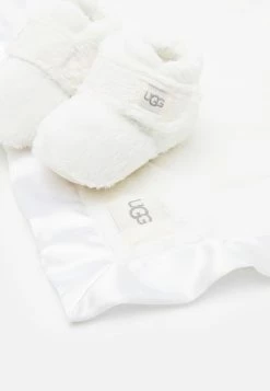 UGG BIXBEE AND LOVEY - First Shoes - Vanilla -UGG Shop 34a26466c5294efca8319381ea23c85c