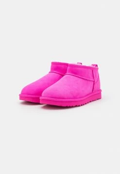 UGG CLASSIC ULTRA MINI - Ankle Boots - Carnation 2 UGG CLASSIC ULTRA MINI - Ankle Boots - Carnation -UGG Shop 34f16249380742e7a8dae0a15048ce50