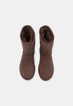 UGG CLASSIC SHORT - Classic Ankle Boots - Burnt Cedar -UGG Shop 3c2f68d3d29d48ec84d55290aa7eaaf6