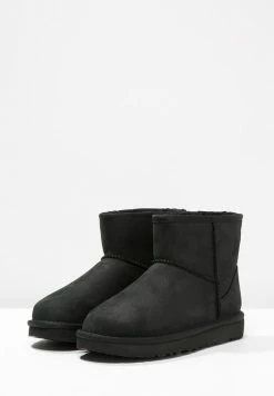 UGG CLASSIC MINI - Classic Ankle Boots - Black 3 UGG CLASSIC MINI - Classic Ankle Boots - Black -UGG Shop 3d41cc8a8bc34c87a48058f912fd91c4