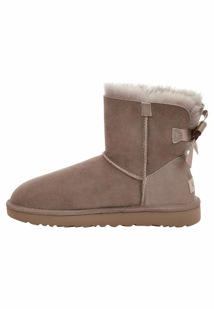 UGG MINI BAILEY BOW - Classic Ankle Boots - Caramel 1 UGG MINI BAILEY BOW - Classic Ankle Boots - Caramel