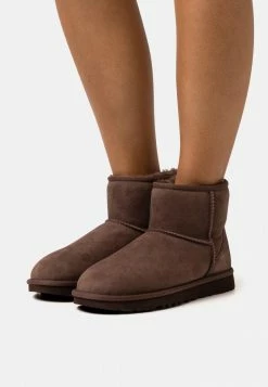 UGG CLASSIC MINI - Classic Ankle Boots - Burnt Cedar