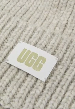 UGG CHUNKY BEANIE POM - Beanie - Light Grey -UGG Shop 461c27f9ee334c4b88326632781c040b