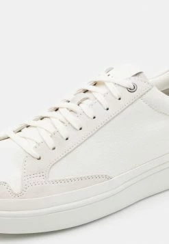 UGG SOUTH BAY - Trainers - White -UGG Shop 48418b77414549929a260f769fa2f7af
