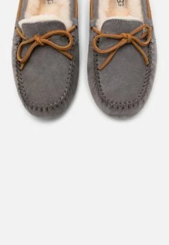 UGG DAKOTA - Slippers - Pewter 5 UGG DAKOTA - Slippers - Pewter -UGG Shop 4a96307368054317ad863cad061290dc