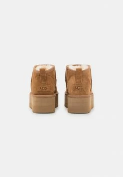 UGG CLASSIC ULTRA MINI PLATFORM - Platform Ankle Boots - Chestnut 3 UGG CLASSIC ULTRA MINI PLATFORM - Platform Ankle Boots - Chestnut -UGG Shop 50bb2a31cd8344faa6ee661435f188bb