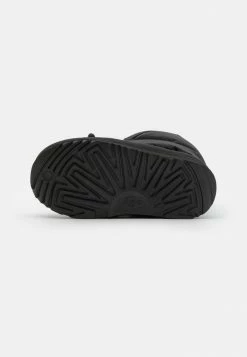 UGG CLASSIC MAXI SHORT UNISEX - Winter Boots - Black 10 UGG CLASSIC MAXI SHORT UNISEX - Winter Boots - Black -UGG Shop 510e6bc4a42d4a08bb380012693c3d69