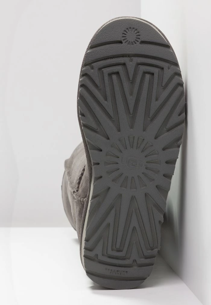 CLASSIC II - Boots - grey UGG CLASSIC II - Boots - Grey -UGG Shop 547b5974c7644b6d812b9c067c9dd39c