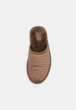 UGG SCUFF LOGO - Slippers - Chestnut -UGG Shop 5508157321ab434084851d51e23547ca