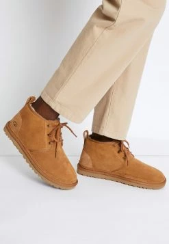 UGG NEUMEL - Ankle Boots - Chestnut