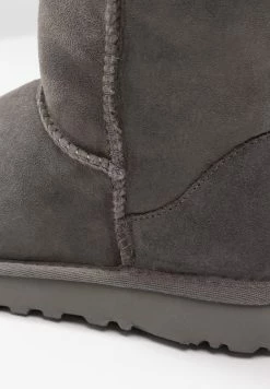 UGG CLASSIC II - Boots - Grey 2 UGG CLASSIC II - Boots - Grey -UGG Shop 582d810edfab49c089adef34e704a0a9