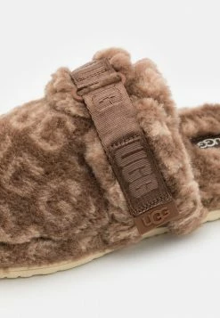 UGG FLUFF IT POP - Slippers - Chestnut -UGG Shop 62d38b826c7647639c92ef8af2cd3870