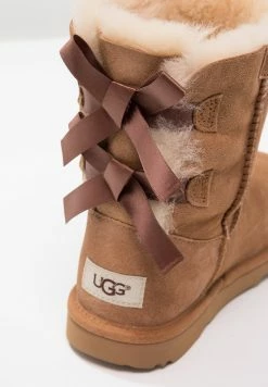 UGG BAILEY BOW II - Lace-up Ankle Boots - Chestnut 5 UGG BAILEY BOW II - Lace-up Ankle Boots - Chestnut -UGG Shop 65ff56718bf840fd96ec9073cb68fe00