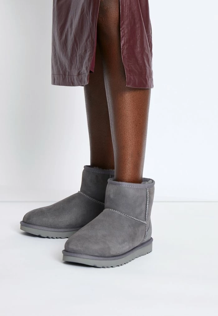 CLASSIC MINI - Classic ankle boots - grey UGG CLASSIC MINI - Classic Ankle Boots - Grey -UGG Shop 6a2daaeaa0cc4a61b5669066d5451ecd