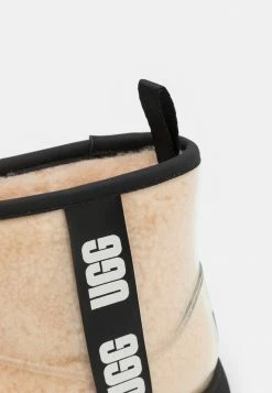 UGG CLASSIC CLEAR MINI II - Wellies - Natural/black 5 UGG CLASSIC CLEAR MINI II - Wellies - Natural/black -UGG Shop 70aaf5de8676403782b7921788315cb9