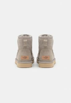 UGG CLASSIC MINI - Classic Ankle Boots - Light Grey 2 UGG CLASSIC MINI - Classic Ankle Boots - Light Grey -UGG Shop 71a7d6e48b074e3b91114a6c4bb4a3fd