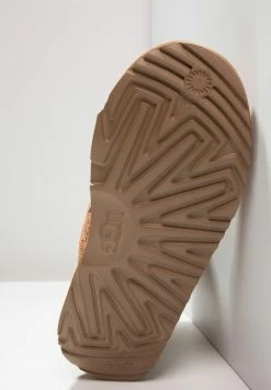 UGG MINI BAILEY BOW II - Classic Ankle Boots - Chestnut -UGG Shop 778d49e3df0345f1a8585f1987e3e782