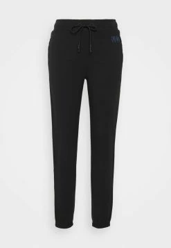 UGG DANIELLA - Tracksuit Bottoms - Black 8 UGG DANIELLA - Tracksuit Bottoms - Black -UGG Shop 784b0354cea44e139c834d3ebb8aa092