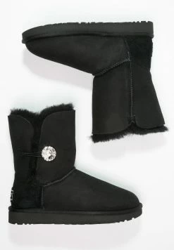 UGG BAILEY - Winter Boots - Black 9 UGG BAILEY - Winter Boots - Black -UGG Shop 7c1b37555ce040ba97d6fc4d99165aaf