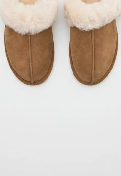 UGG SCUFFETTE - Slippers - Chestnut 3 UGG SCUFFETTE - Slippers - Chestnut -UGG Shop 7d3748d1e1674bce8e61b9dfcd17da65