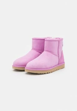 UGG CLASSIC MINI - Classic Ankle Boots - Wildflower 2 UGG CLASSIC MINI - Classic Ankle Boots - Wildflower -UGG Shop 7e10bf5ef9dc41f8b23cb883dc8a28dd