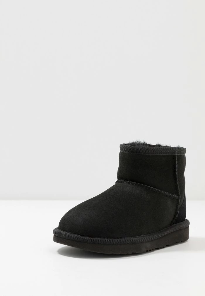 CLASSIC MINI II - Classic ankle boots - black UGG CLASSIC MINI II - Classic Ankle Boots - Black -UGG Shop 814c200004db4573af93bb6ebcc401b4