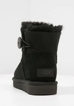 UGG MINI BAILEY BUTTON - Ankle Boots - Black 5 UGG MINI BAILEY BUTTON - Ankle Boots - Black -UGG Shop 8164358e05e14fd3aa3168f45dcff704