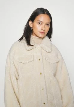 UGG FRANKIE SHERPA TRUCKER JACKET - Winter Jacket - Natural -UGG Shop 81b3391aa88f429e9cad7349346d245e