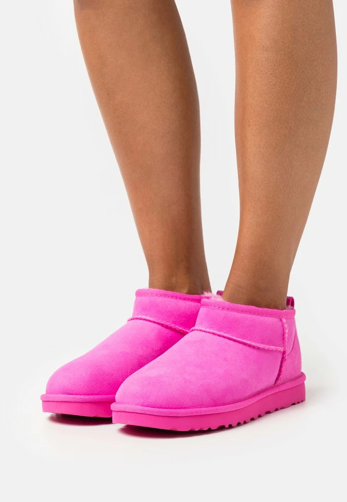 CLASSIC ULTRA MINI - Ankle boots - carnation UGG CLASSIC ULTRA MINI - Ankle Boots - Carnation -UGG Shop 823f4b57af90436da13852b1b81b0bcb