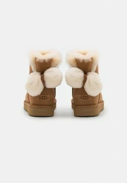 UGG MINI BAILEY FUZZY BOW - Winter Boots - Chestnut 3 UGG MINI BAILEY FUZZY BOW - Winter Boots - Chestnut -UGG Shop 836caa698a6449d385e3764194011488