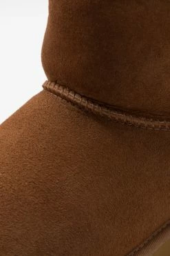 UGG CLASSIC MINI - Classic Ankle Boots - Chestnut -UGG Shop 86291d3fdc594a80a0404df167ddf537