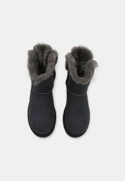 UGG MINI BAILEY FUZZY BOW - Winter Boots - Black 11 UGG MINI BAILEY FUZZY BOW - Winter Boots - Black -UGG Shop 8a05b14686844849bc2f5bc23fc4a6a8