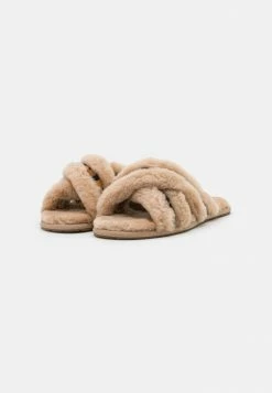 UGG SCUFFITA SPOTTY - Slippers - Natural 2 UGG SCUFFITA SPOTTY - Slippers - Natural -UGG Shop 9386cff619144e52911d6fe82911dedc