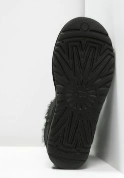 UGG MINI BAILEY BUTTON BLING - Classic Ankle Boots - Black 5 UGG MINI BAILEY BUTTON BLING - Classic Ankle Boots - Black -UGG Shop 9b717f3f78eb460dbfa74efaa3370a2b